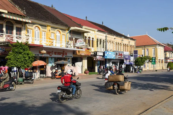 Finch case coloniali a Battambang in Cambogia — Foto Stock