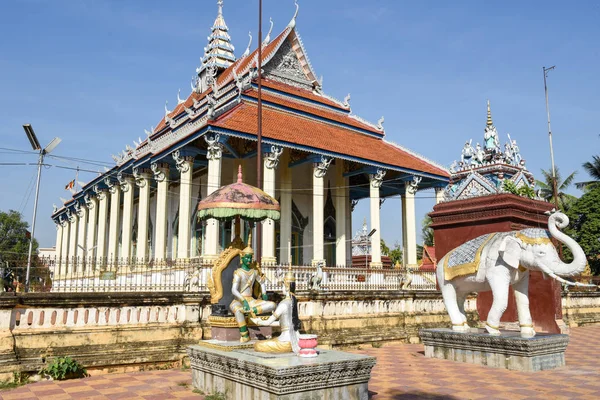 柬埔寨马德望金边佛教寺庙 — 图库照片