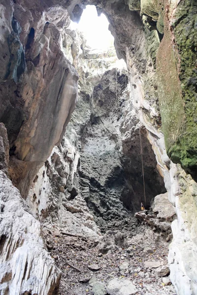 Matando cavernas de Phnom Sampeau em Battambang, Camboja — Fotografia de Stock