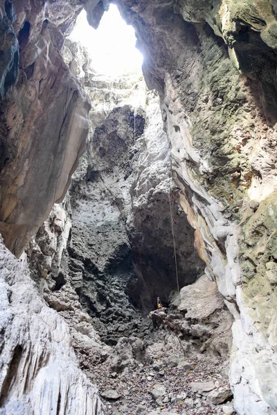 Θανάτωση σπήλαια της Πνομ Sampeau στο Battambang, Καμπότζη — Φωτογραφία Αρχείου