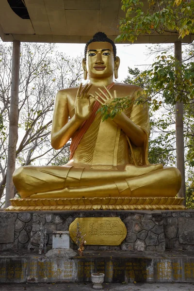 Boeddhistische tempel van mount Phnom Sampeau in Battambang, Cambodia — Stockfoto