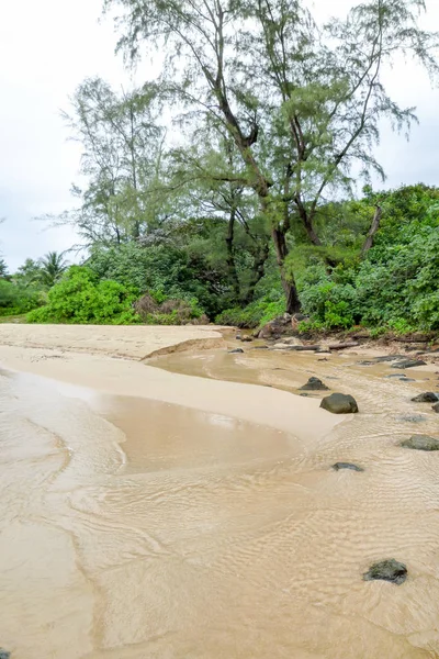 Sladkovodní řeka na ostrově beach Koh Rong Sanloem — Stock fotografie