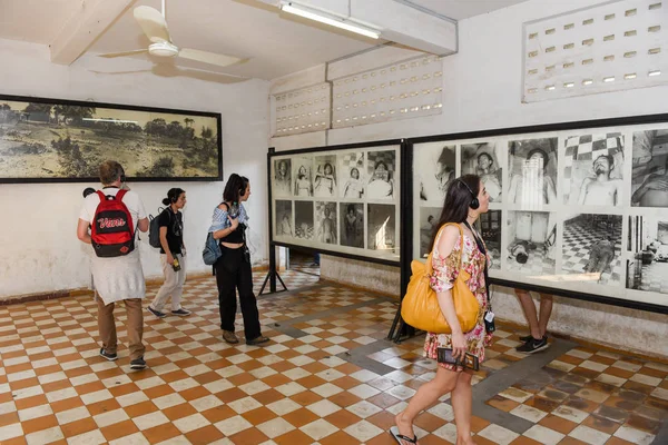 カンボジア、S21 刑務所で殺された人々 の写真 — ストック写真