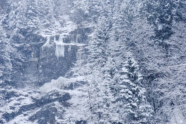 Snöiga landskap i Engelberg på Schweiz — Stockfoto