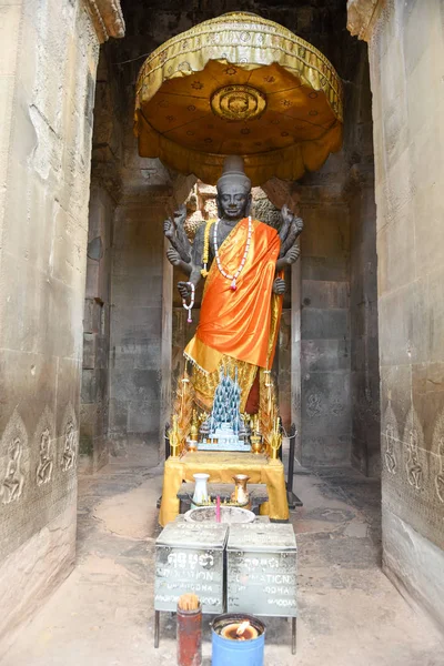 柬埔寨吴哥窟南门佛教雕像 — 图库照片