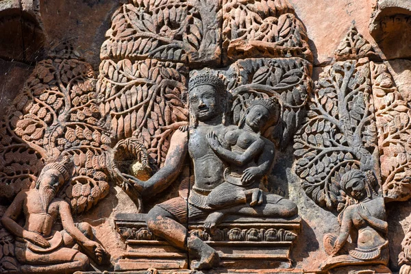 Banteay Srei Tapınağı yakın çekim oyma, Kamboçya — Stok fotoğraf