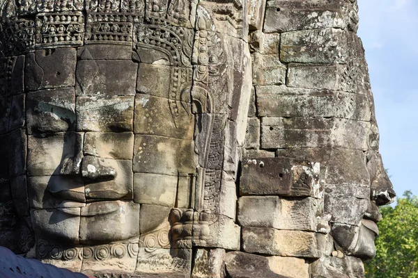 De stenen gezicht close-up van prasat Bayon tempel, Angkor Thom, Cambodia — Stockfoto