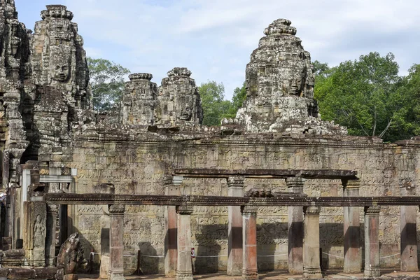 Faces of Bayon temple in Angkor Thom at Siemreap, Cambodia. — Stock Photo, Image