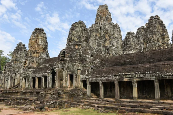 Faces of Bayon temple in Angkor Thom at Siemreap, Cambodia. — Stock Photo, Image