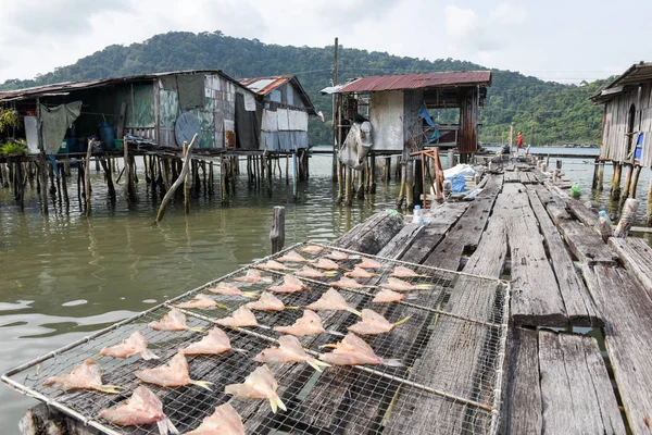 Visser dorp van Ao Yai in eiland Koh Kood, Thailand — Stockfoto