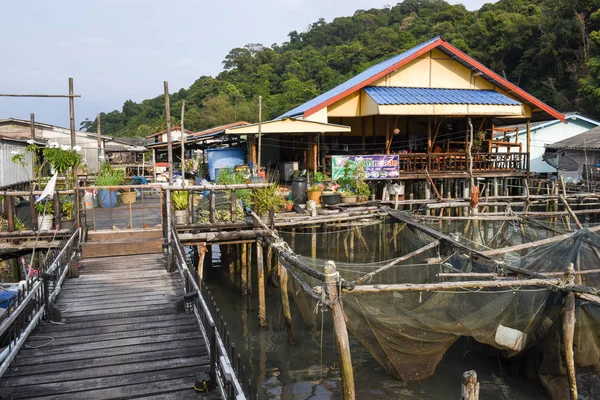 Рыбацкая деревня Ао Яй на острове Ко Куд, Таиланд — стоковое фото