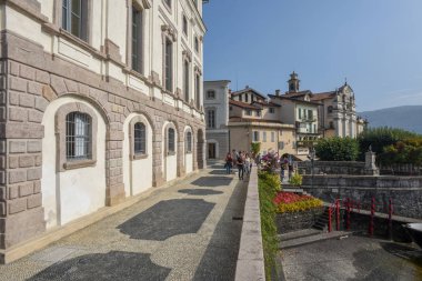 İtalya 'daki Maggiore Gölü' ndeki Bella Adası manzarası