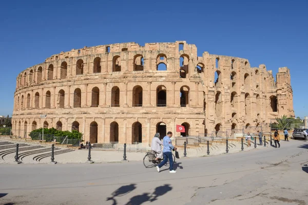 Romerska amfiteater i El Jem om Tunisien, Unescos världsarv — Stockfoto
