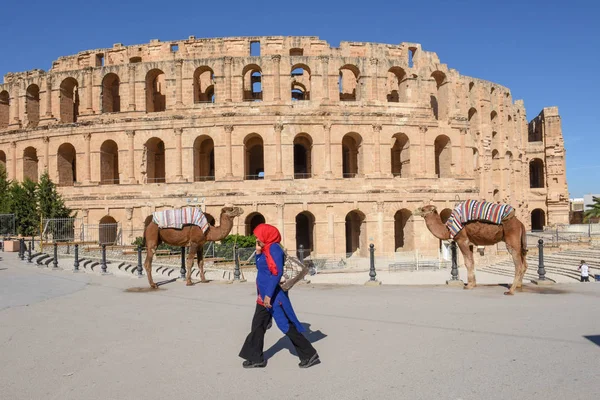 Romerska amfiteater i El Jem om Tunisien, Unescos världsarv — Stockfoto