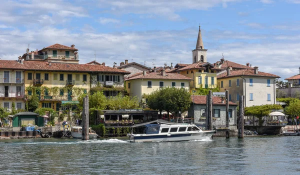 Vista na ilha Superiore no lago Maggiore, na Itália — Fotografia de Stock