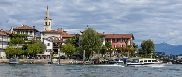 イタリアのMaggiore湖のSuperiore島での眺め — ストック写真