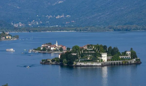 イタリアのMaggiore湖のBella島とSuperiore島での眺め — ストック写真