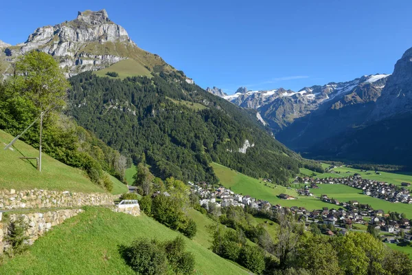 Engelberg in den schweizer alpen — Stockfoto