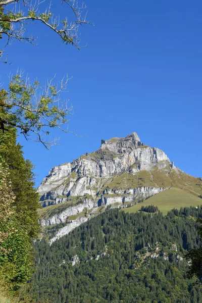 Mountain landscape of Engelberg in the Swiss alps — Stock Photo, Image