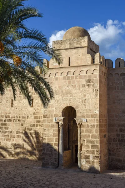 Ingången till Le Ribat slott på medina i Sousse, Tunisien — Stockfoto