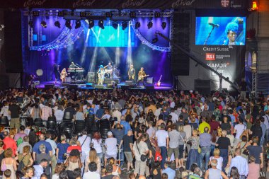 Bas gitarist Nik West İsviçre 'deki Estival Jazz Lugano' da 