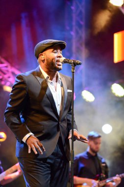 Şarkıcı Tony Momrelle İsviçre 'deki Estival Jazz Lugano' da