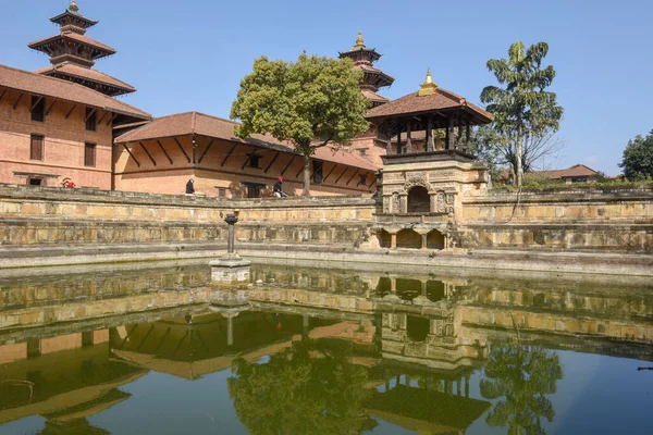 Templo de la plaza Durban en Patan cerca de Katmandú en Nepal —  Fotos de Stock