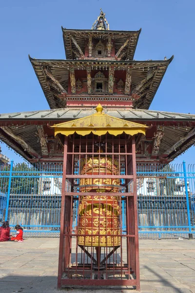 Храм в Патане недалеко от Катманду в Непале — стоковое фото