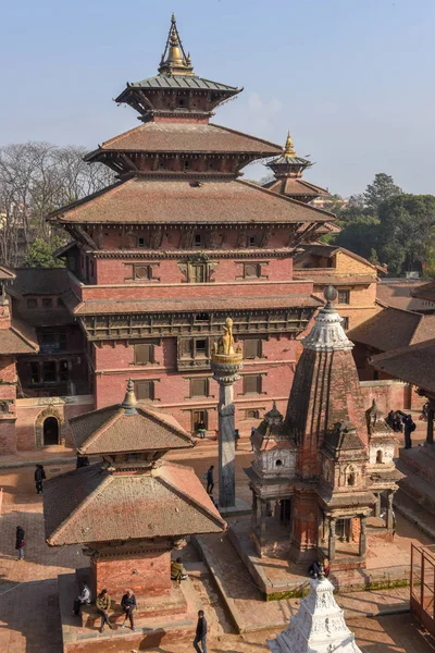 Templo de la plaza Durban en Patan cerca de Katmandú en Nepal —  Fotos de Stock