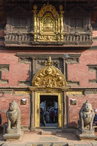 Templet Durban torget i Patan nära Katmandu på Nepal — Stockfoto