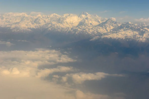 Himalaya cresta aerea vista sul Nepal — Foto Stock