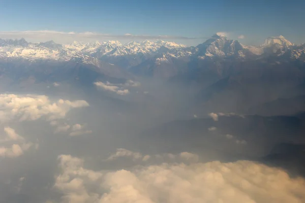 Himalaya cresta aerea vista sul Nepal — Foto Stock