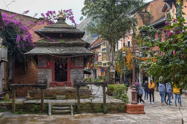 A zona pedonal no centro da aldeia de Bandipur no Nepal — Fotografia de Stock