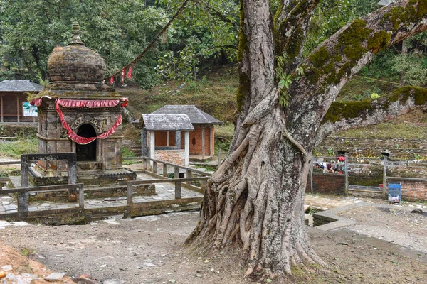 Temple at the mountain village of Bandipur in Nepal — Stock Photo, Image