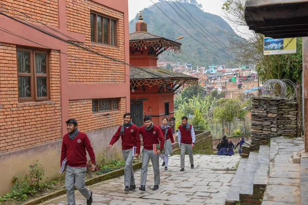 The pedestrian zone in the center of Bandipur village on Nepal — 图库照片