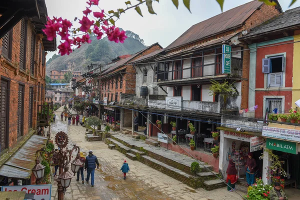 A zona pedonal no centro da aldeia de Bandipur no Nepal — Fotografia de Stock