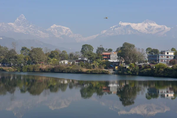 Cordillera Machapuchare Annapurna Vista Desde Lago Phewa Pokhara Nepal —  Fotos de Stock