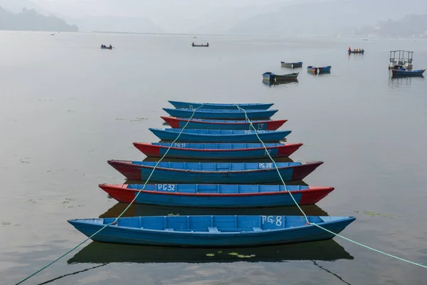 Kleine Holzboote Auf Dem Fewa See Bei Pokhara Nepal — Stockfoto