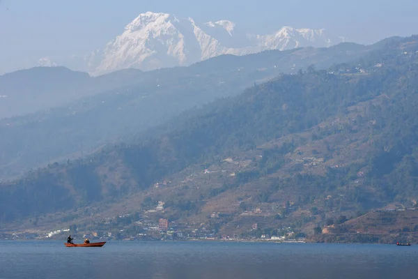 Покхара Непал Січня 2020 Року Люди Рухаються Каное Озері Покхара — стокове фото