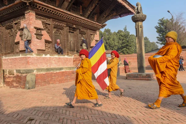 Bhaktapur Nepal Januar 2020 Junge Buddhistische Mönche Gehen Bhaktapur Nepal — Stockfoto