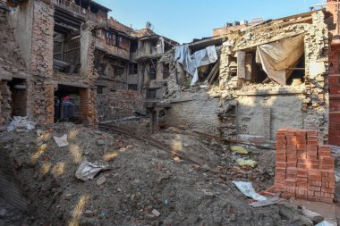 Nepal 'deki Bhaktapur depreminde hasar gören evler
