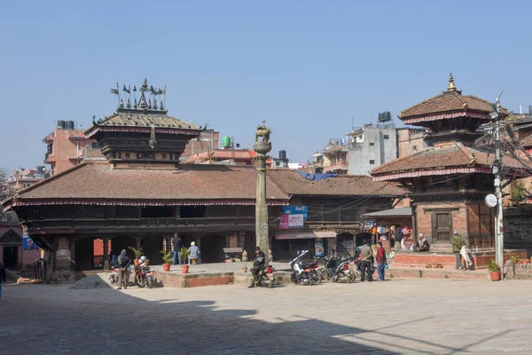 Бхактапур Непал Января 2020 Года Люди Идут Площади Тачупал Бхактапуре — стоковое фото