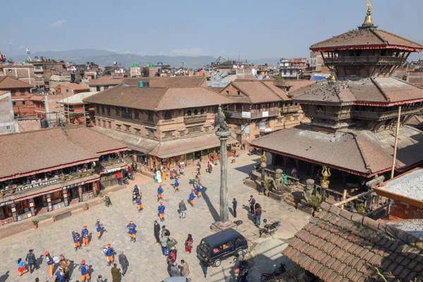 Bhaktapur Nepal Enero 2020 Personas Caminando Plaza Tachupal Bhaktapur Nepal —  Fotos de Stock