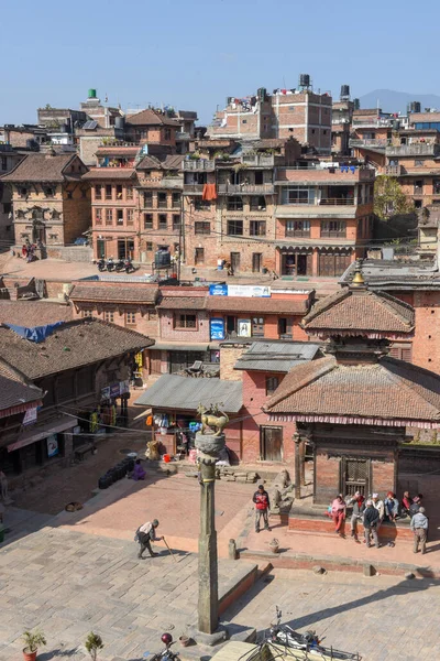 Bhaktapur Nepal Enero 2020 Personas Caminando Plaza Tachupal Bhaktapur Nepal —  Fotos de Stock