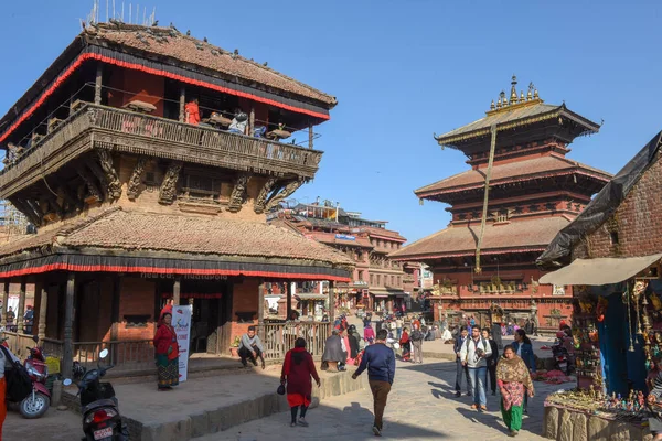 Бхактапур Непал Січня 2020 Люди Які Гуляють Площі Тачупал Бхактапур — стокове фото