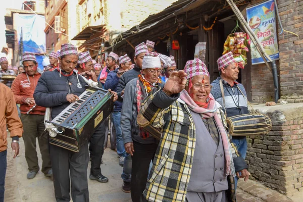 Bhaktapur Nepal Janeiro 2020 Pessoas Uma Procissão Para Sacrifício Hindu — Fotografia de Stock