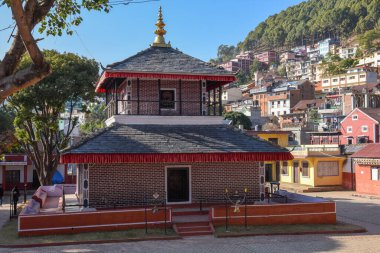 Tansen, Nepal - 14 Ocak 2020: Tansen 'deki Durbar Meydanı tapınağı