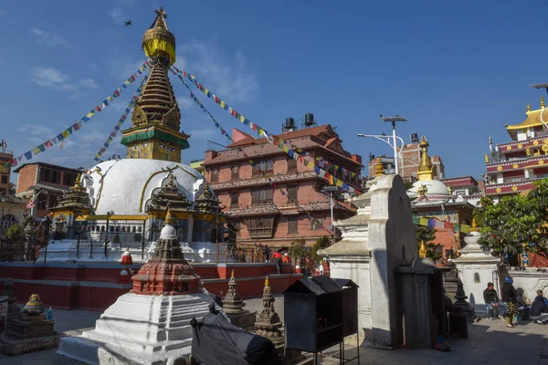 Катманду Непал Січня 2020 Року Люди Сидять Перед Храмом Катманду — стокове фото