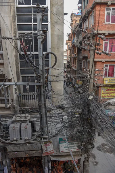Multidão Cabos Elétricos Emaranhados Kathmandu Nepal — Fotografia de Stock