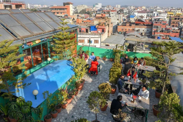 Kathmandu Nepal February 2020 Customers Rooftop Restaurant Kathmandu Nepal — Stock Photo, Image